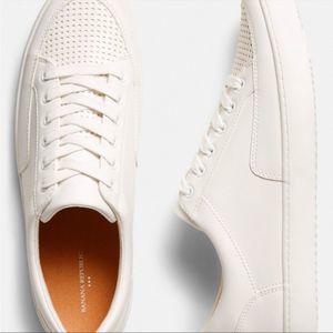 Women’s Banana Republic White perforated toe Sneakers